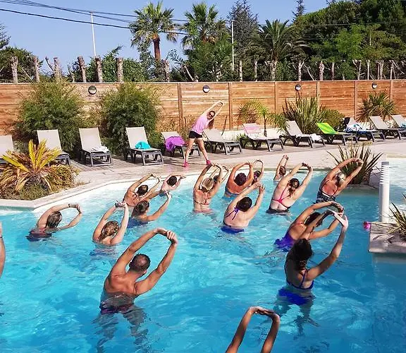 Camping La Barque Campsite 3*