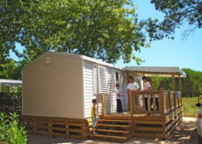 Camping La Barque Campsite 3*