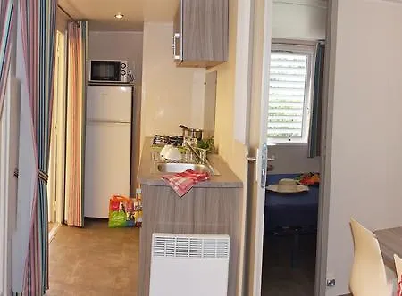 Camping La Barque אתר קמפינג סנט-אגף