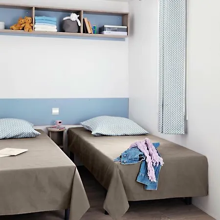 캠프장 Camping La Barque 생타굴프