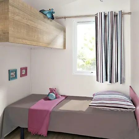 Camping La Barque 캠프장 3*