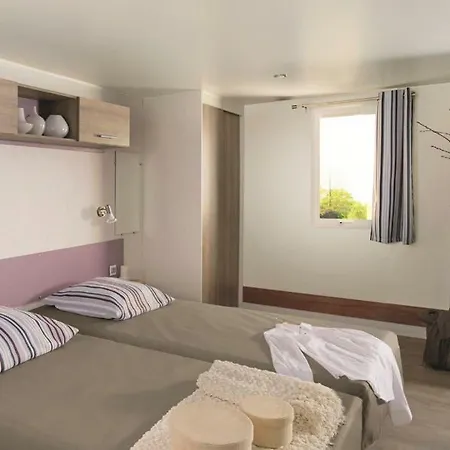 Camping La Barque סנט-אגף